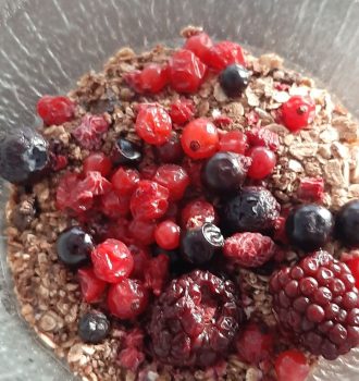 overnight oats mit Beeren